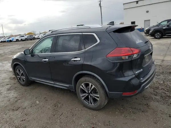 JN8AT2MVXJW319566 2018 NISSAN ROGUE - Image 2