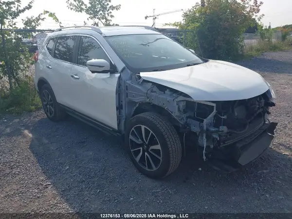 JN8AT2MVXJW320443 2018 NISSAN ROGUE - Image 1