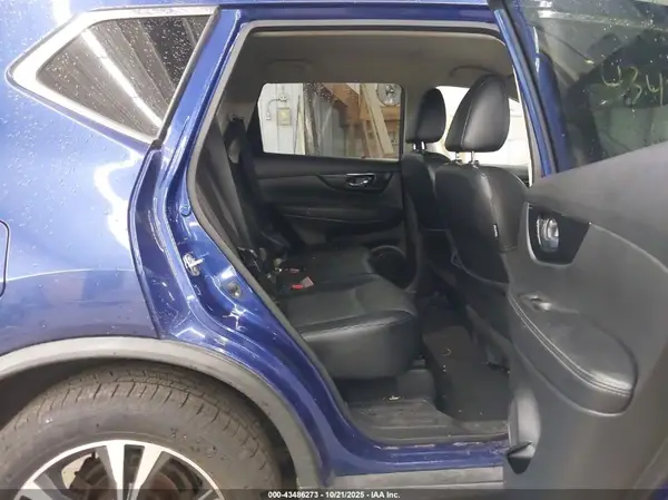 JN8AT2MVXJW321348 2018 NISSAN ROGUE - Image 8