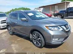 JN8AT2MVXJW327831 2018 NISSAN ROGUE