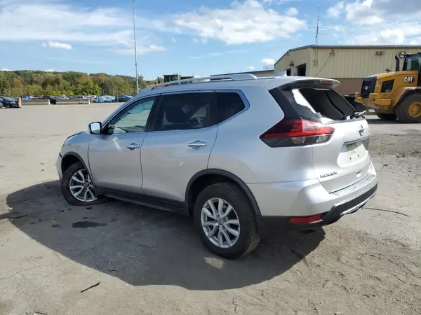 JN8AT2MVXJW329238 2018 NISSAN ROGUE - Image 2