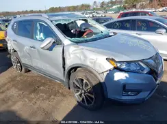 JN8AT2MVXJW341776 2018 NISSAN ROGUE