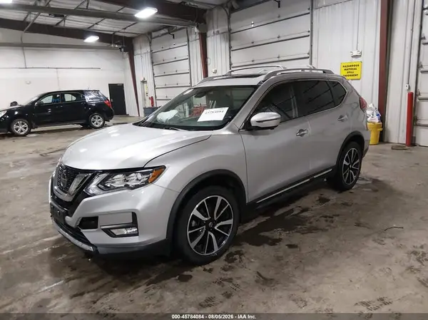 JN8AT2MVXJW343947 2018 NISSAN ROGUE - Image 2