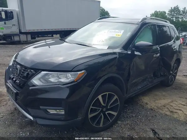 JN8AT2MVXJW346315 2018 NISSAN ROGUE - Image 2