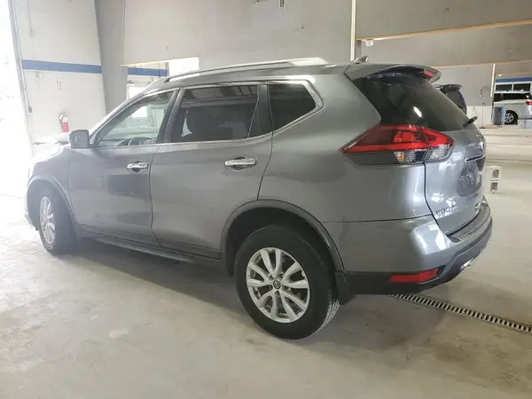 JN8AT2MVXJW346640 2018 NISSAN ROGUE - Image 2