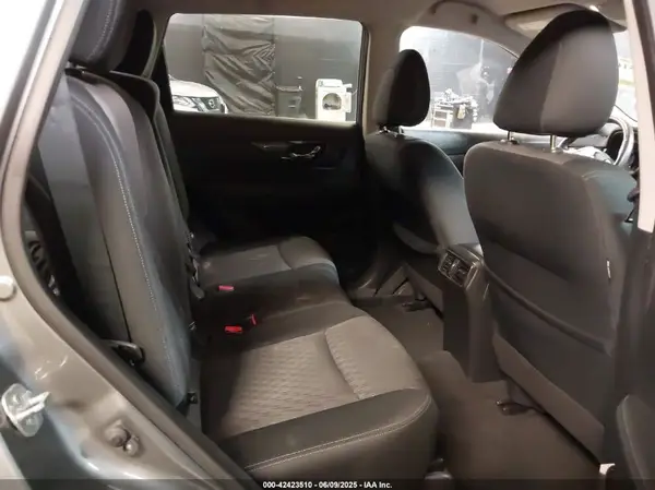 JN8AT2MVXJW347934 2018 NISSAN ROGUE - Image 8