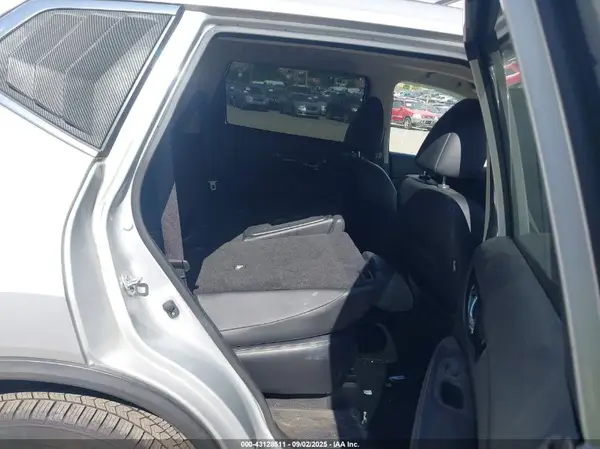 JN8AT2MVXJW348212 2018 NISSAN ROGUE - Image 8