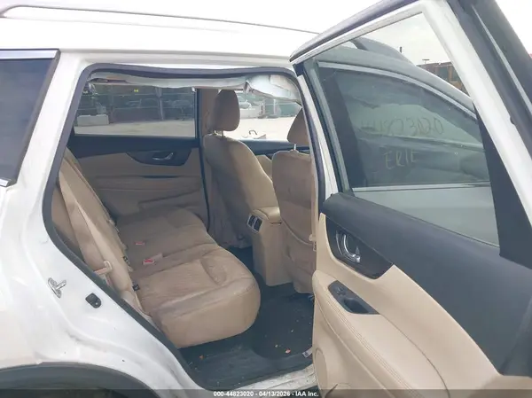 JN8AT2MVXJW348291 2018 NISSAN ROGUE - Image 8