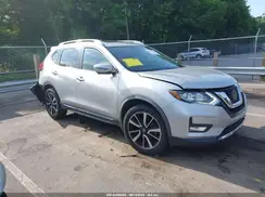 JN8AT2MVXJW348520 2018 NISSAN ROGUE