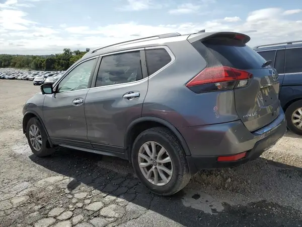 JN8AT2MVXJW349277 2018 NISSAN ROGUE - Image 2
