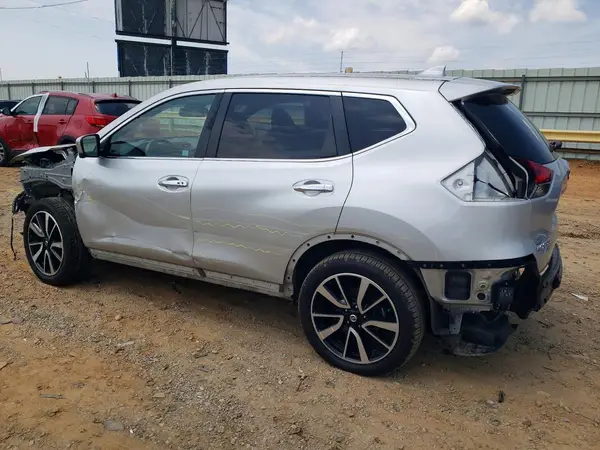 JN8AT2MVXJW351336 2018 NISSAN ROGUE - Image 2