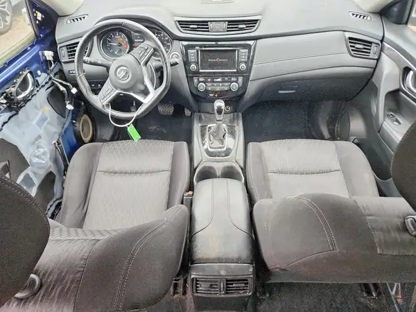 JN8AT2MVXJW352468 2018 NISSAN ROGUE - Image 8
