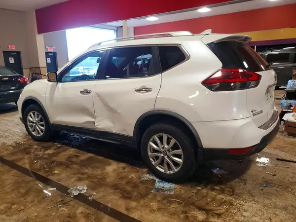 JN8AT2MVXJW352938 2018 NISSAN ROGUE - Image 2