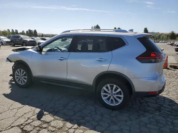 JN8AT2MVXJW353331 2018 NISSAN ROGUE - Image 2