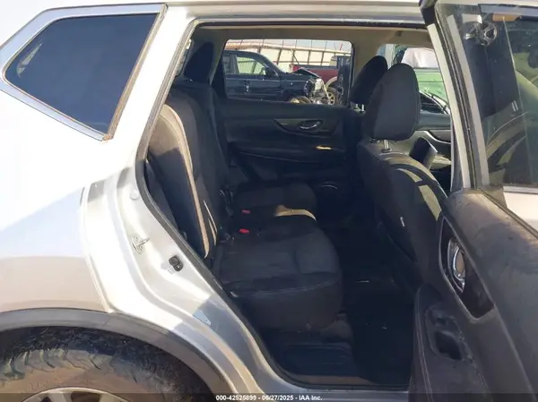 JN8AT2MVXKW371488 2019 NISSAN ROGUE - Image 8