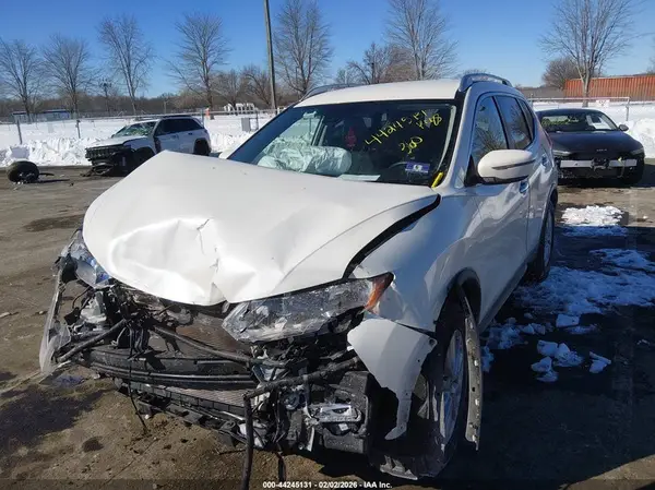 JN8AT2MVXKW374956 2019 NISSAN ROGUE - Image 2