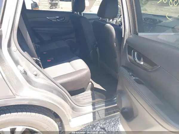 JN8AT2MVXKW379560 2019 NISSAN ROGUE - Image 8