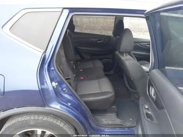 JN8AT2MVXKW384712 2019 NISSAN ROGUE - Image 8