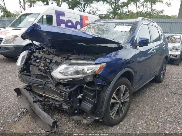 JN8AT2MVXKW386170 2019 NISSAN ROGUE - Image 2