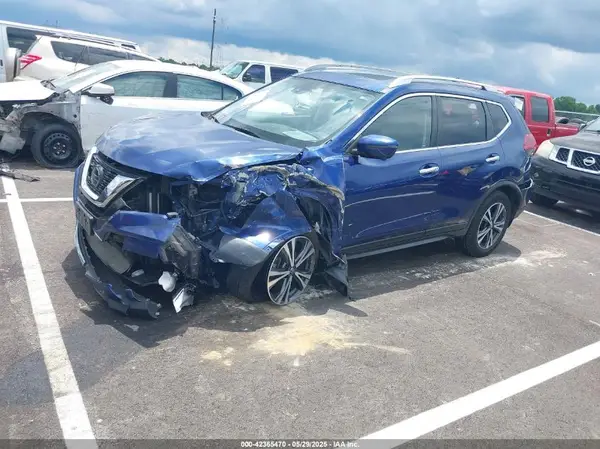 JN8AT2MVXKW386900 2019 NISSAN ROGUE - Image 2