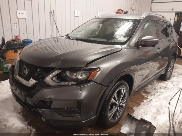 JN8AT2MVXKW394012 2019 NISSAN ROGUE - Image 2
