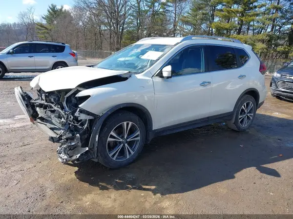 JN8AT2MVXKW396018 2019 NISSAN ROGUE - Image 2