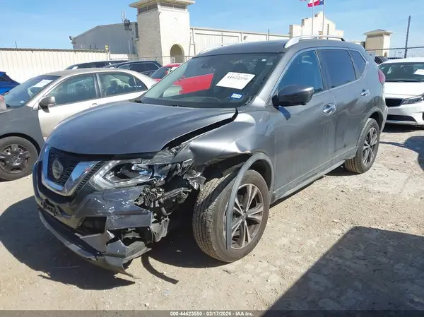 JN8AT2MVXKW397959 2019 NISSAN ROGUE - Image 2