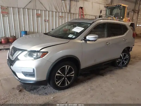 JN8AT2MVXKW402299 2019 NISSAN ROGUE - Image 2