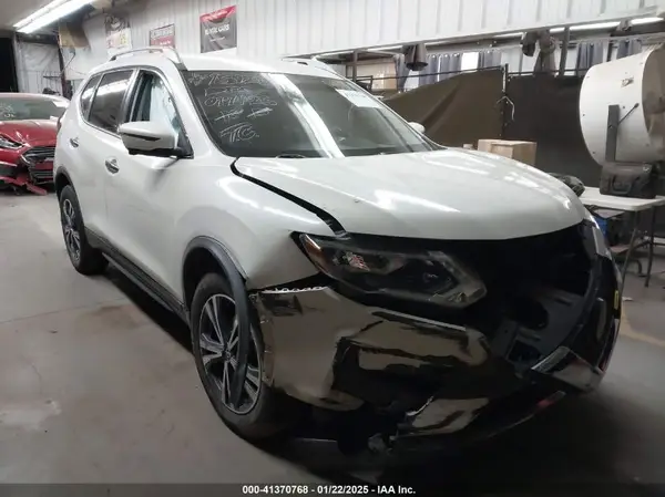 JN8AT2MVXKW402464 2019 NISSAN ROGUE - Image 1