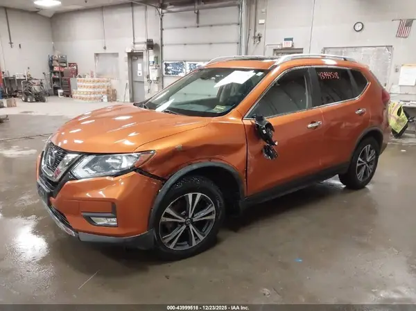 JN8AT2MVXLW100951 2020 NISSAN ROGUE - Image 2