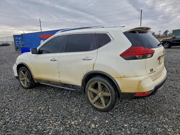 JN8AT2MVXLW110217 2020 NISSAN ROGUE - Image 2