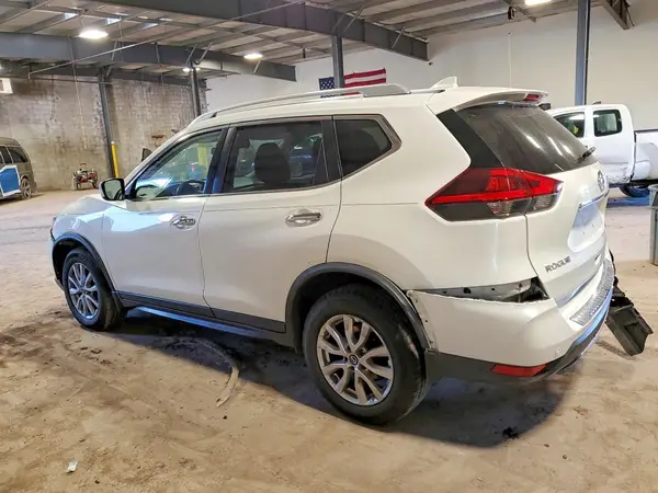 JN8AT2MVXLW135893 2020 NISSAN ROGUE - Image 2