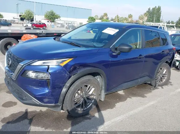 JN8AT3AA7MW014876 2021 NISSAN ROGUE - Image 2
