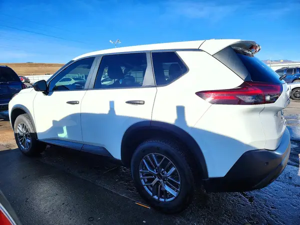 JN8AT3AB6MW207724 2021 NISSAN ROGUE - Image 2