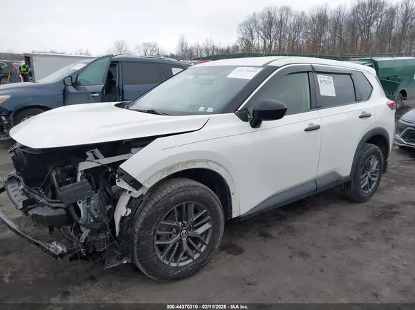 JN8AT3AB8MW223701 2021 NISSAN ROGUE - Image 2