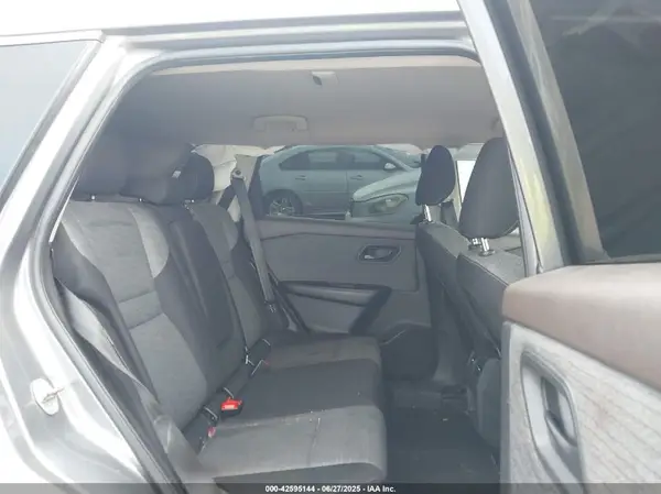 JN8AT3AB9MW226994 2021 NISSAN ROGUE - Image 8