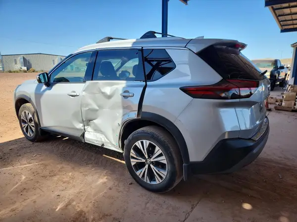 JN8AT3BA4MW017295 2021 NISSAN ROGUE - Image 2