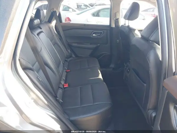 JN8AT3BA4MW022674 2021 NISSAN ROGUE - Image 8