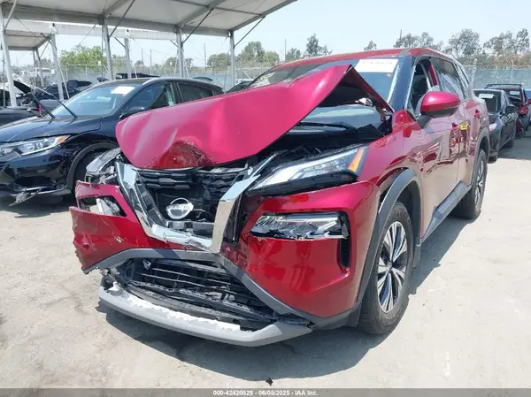 JN8AT3BA8MW010589 2021 NISSAN ROGUE - Image 2