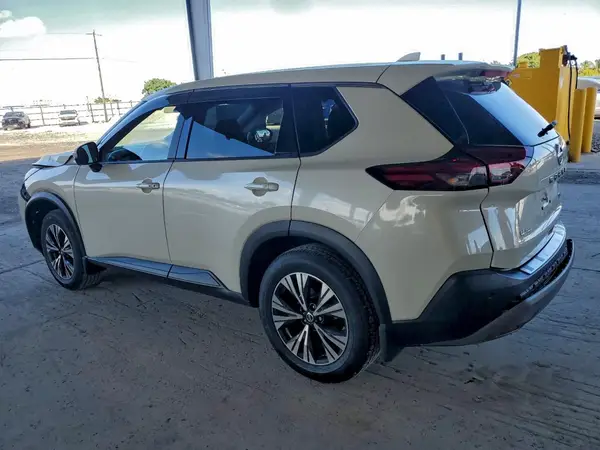 JN8AT3BA8MW010852 2021 NISSAN ROGUE - Image 2