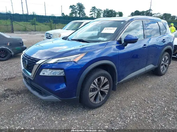 JN8AT3BB0MW206597 2021 NISSAN ROGUE - Image 2