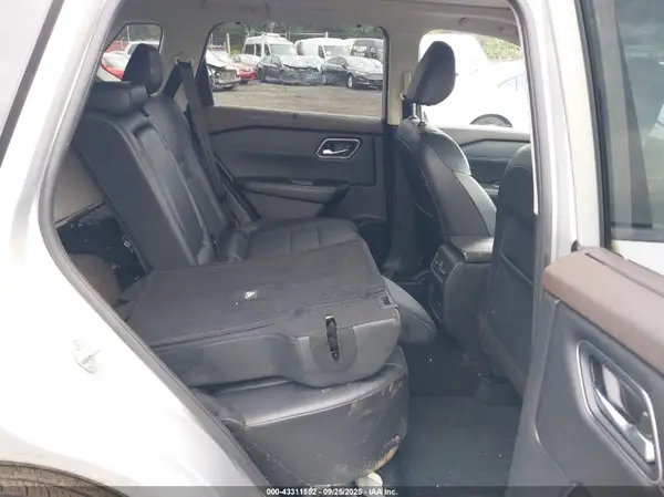 JN8AT3BB0MW207460 2021 NISSAN ROGUE - Image 8