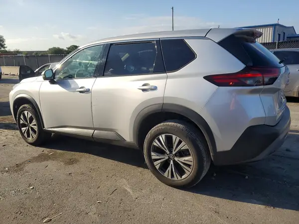 JN8AT3BB0MW225733 2021 NISSAN ROGUE - Image 2