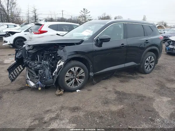 JN8AT3BB0MW236764 2021 NISSAN ROGUE - Image 2