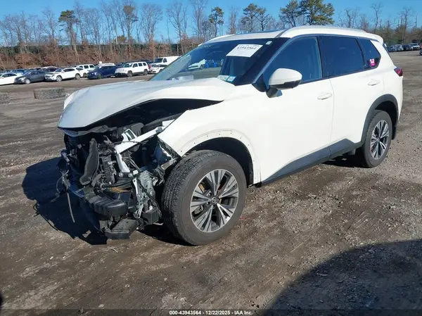 JN8AT3BB1MW217043 2021 NISSAN ROGUE - Image 2