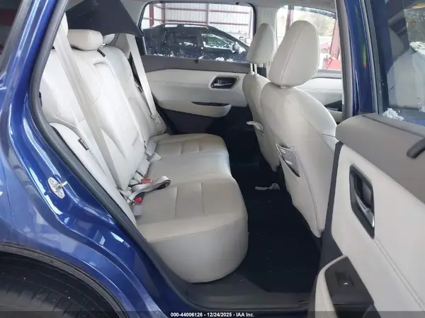 JN8AT3BB1MW226504 2021 NISSAN ROGUE - Image 8