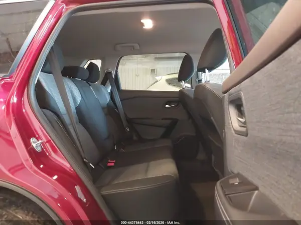 JN8AT3BB2MW211008 2021 NISSAN ROGUE - Image 8