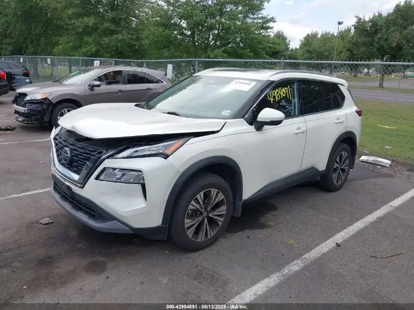 JN8AT3BB3MW203984 2021 NISSAN ROGUE - Image 2