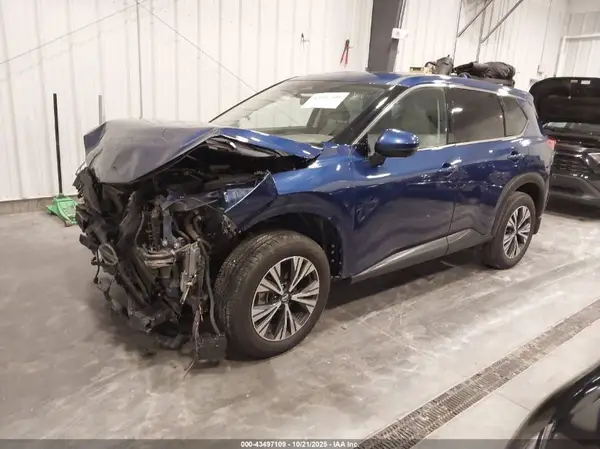 JN8AT3BB3MW205783 2021 NISSAN ROGUE - Image 2