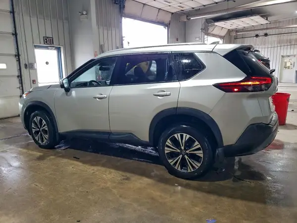 JN8AT3BB3MW209378 2021 NISSAN ROGUE - Image 2